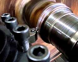 Usinagem de cilindros gráficos Usinagem de cilindros gráficos