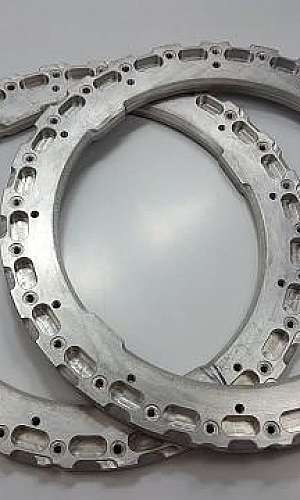 Empresas de usinagem de peças seriadas e não seriadas Empresas de usinagem de peças seriadas e não seriadas