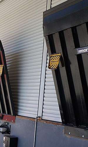 Plataformas niveladoras eletro hidráulicas de doca Plataformas niveladoras eletro hidráulicas de doca